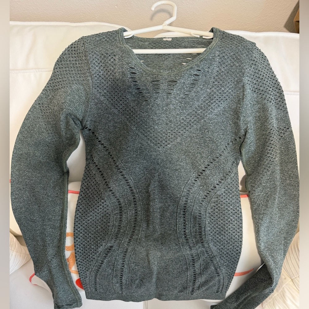 Alo Gray/ Green Athleasure Top